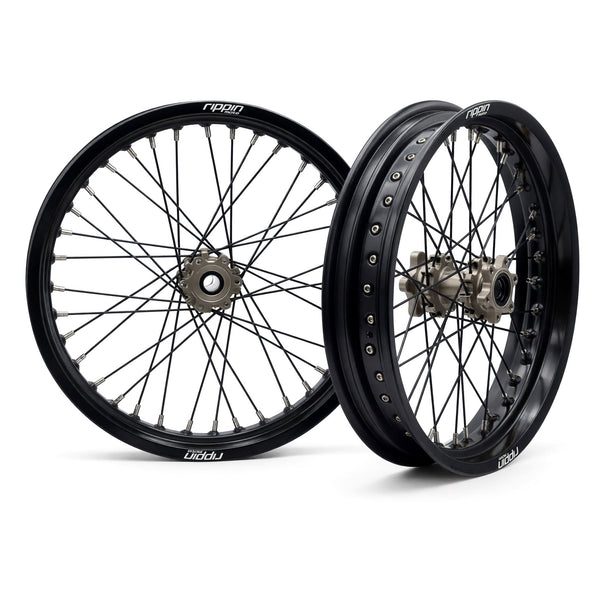 Blackline Supermoto Wheelset in Magnesium