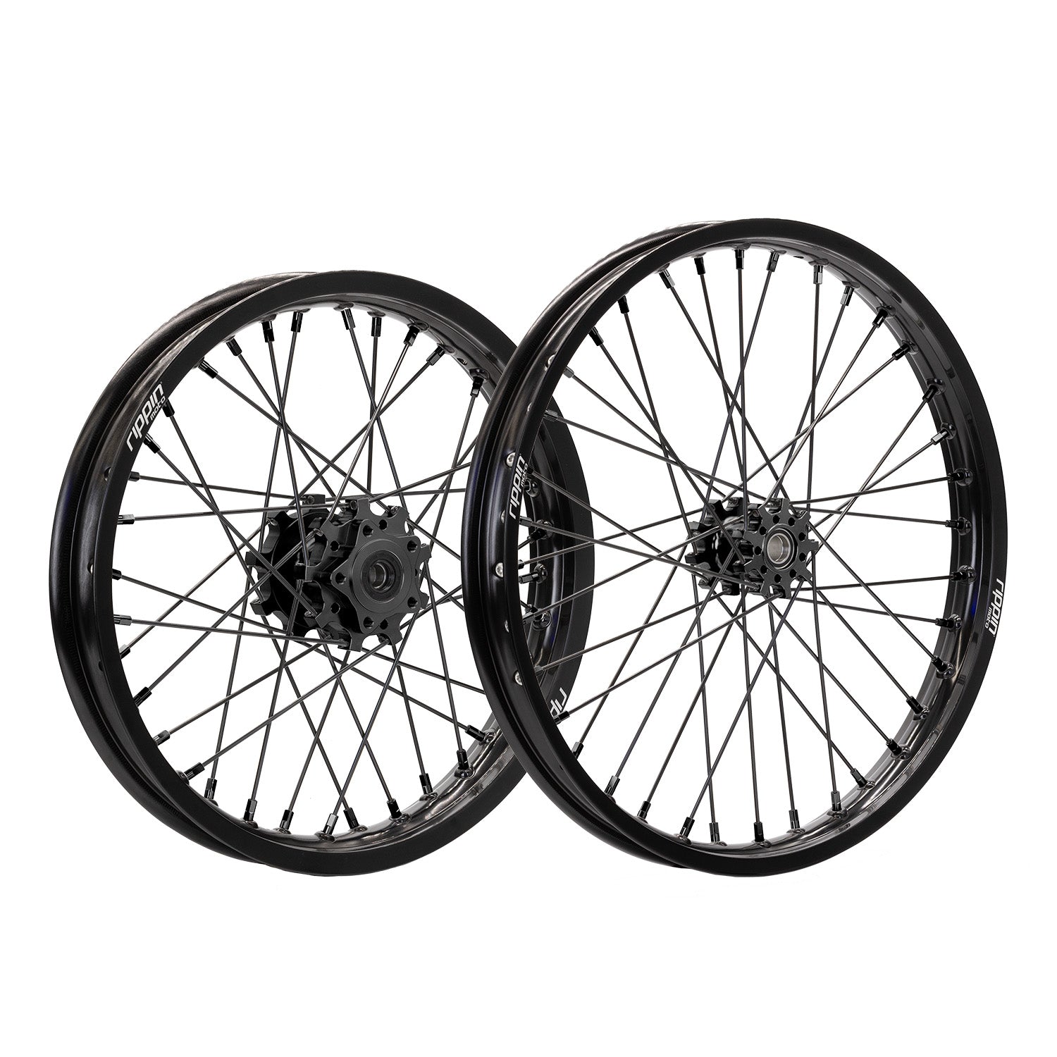 Blackline off-road wheelset in black