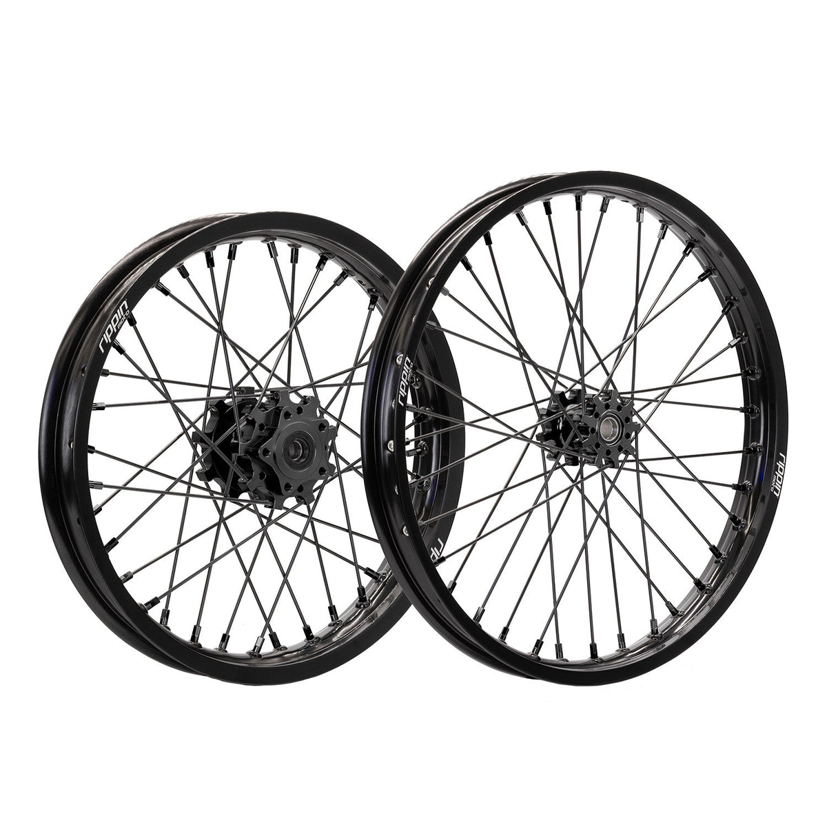 Blackline off-road wheelset in black