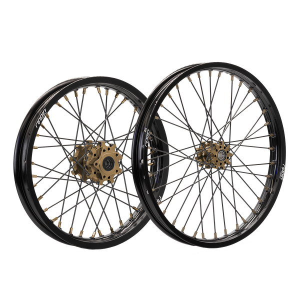 Blackline Off-Road Wheelset in Magnesium